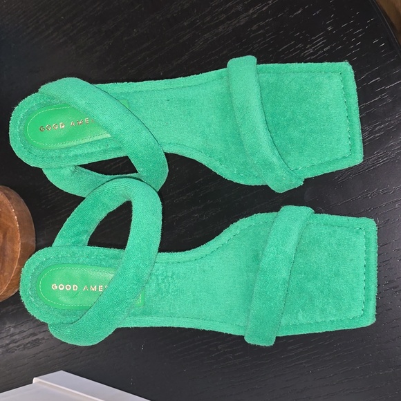 Good American Green Terry Heels - Picture 1 of 4